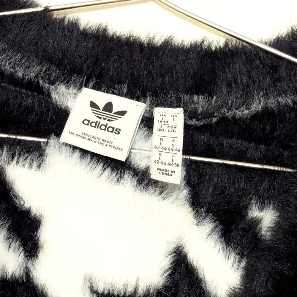 Adidas | Houndstooth Vest | Extra Fuzzy Material | Street Wear | Retro | V Neck - Picture 7 of 9